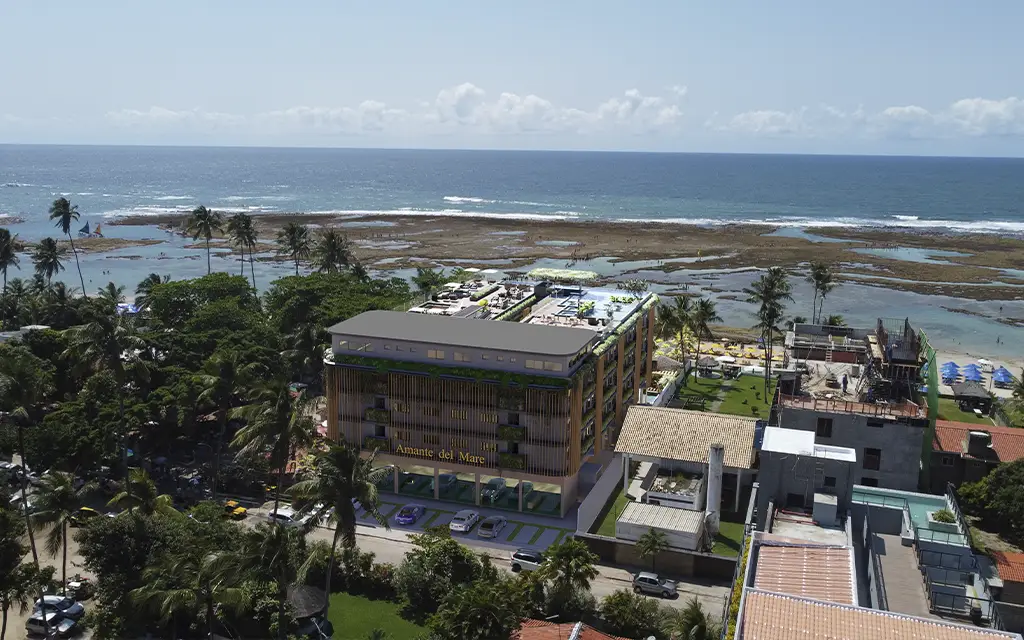Exatamente em frente as piscinas naturais e no centro de Porto de Galinhas Amante del Mare